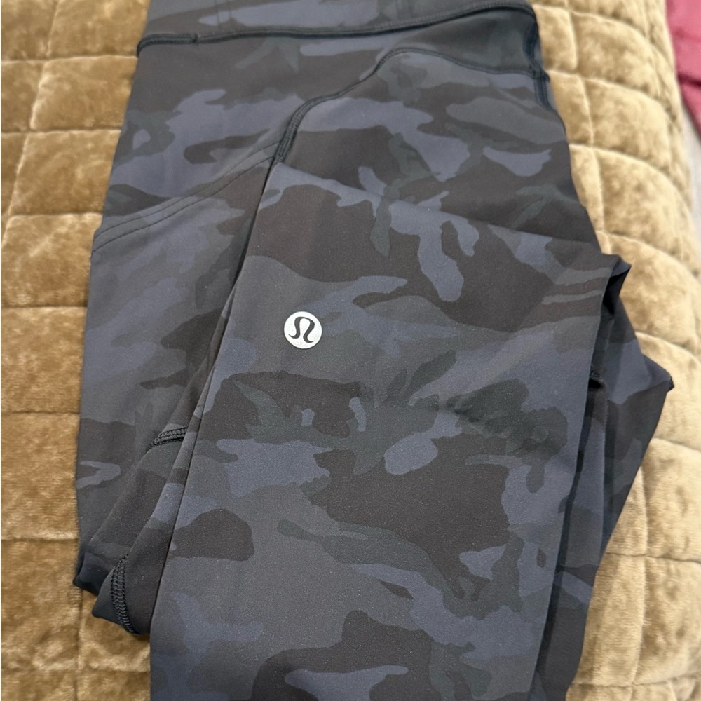 Lululemon Camo pocket Leggings